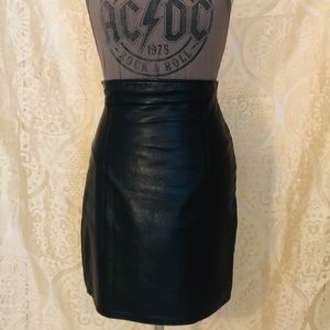 Vintage high-waist black leather pencil skirt